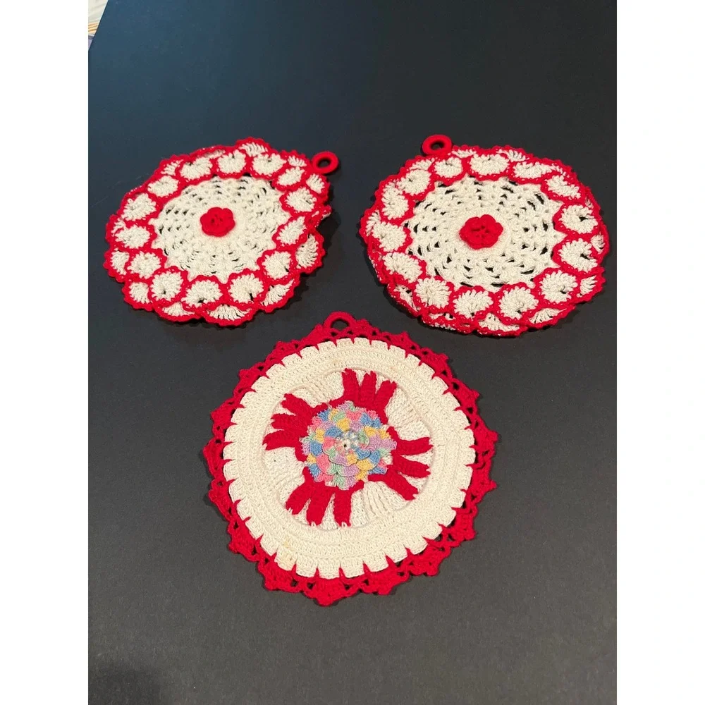 Vintage Handmade Crochet Pot Holders Set of 3 Red Cream Floral Farmhouse Kitchen